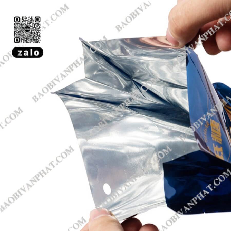 Bên trong lòng túi 8 cạnh tráng màng nhôm bảo quản thực phẩm tối ưu