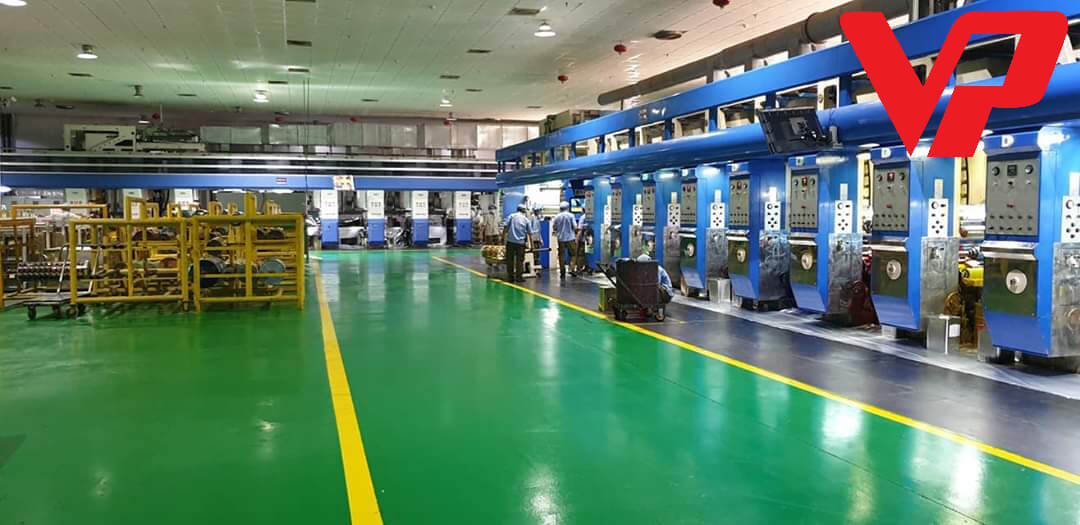 Hệ thống máy móc hiện đại tại xưởng in bao bì Vạn Phát luôn sẵn sàng đáp ứng mọi đơn hàng lớn nhỏ