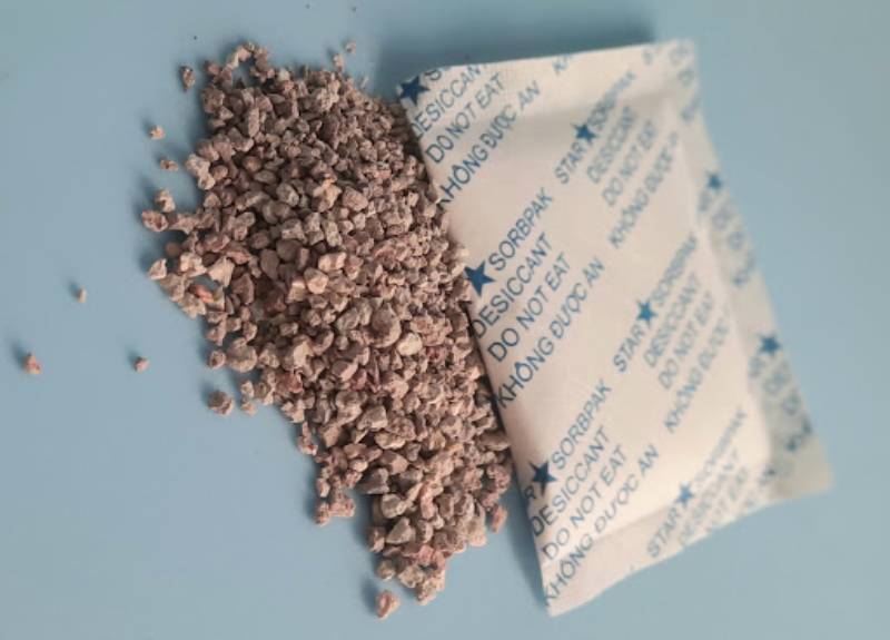Sự khác nhau cơ bản về gói hút ẩm và gói hút oxy bạn nên biết